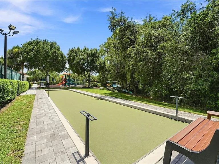 25925 Pebblecreek Dr — Photo 42