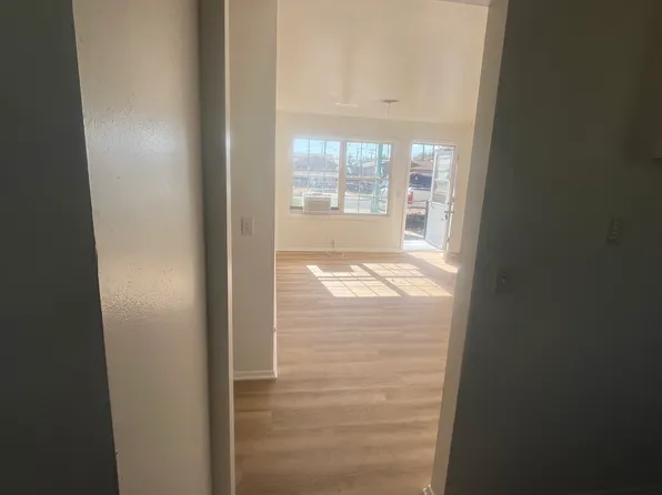 219 Redbud Ave, Lubbock, TX 79403