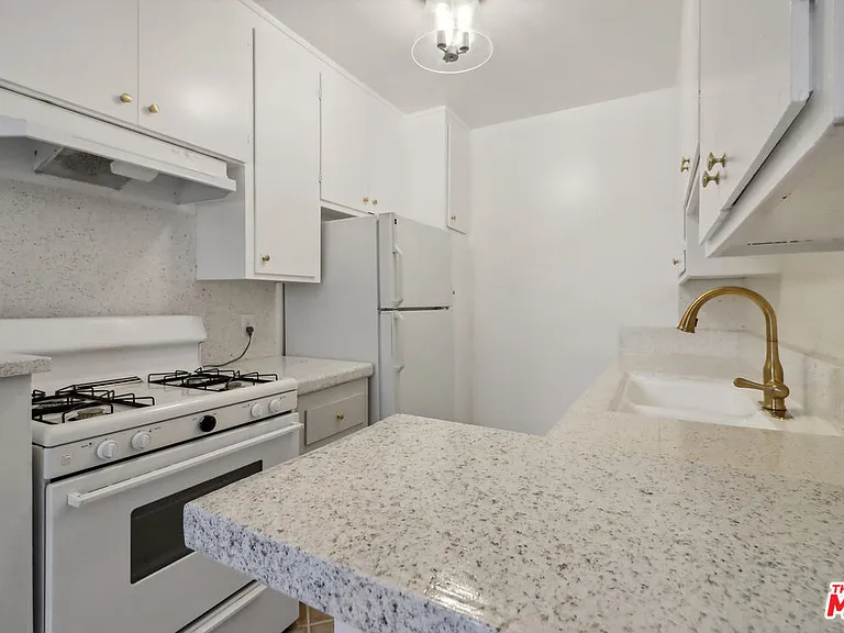 1216 N Detroit St #5 — Photo 5