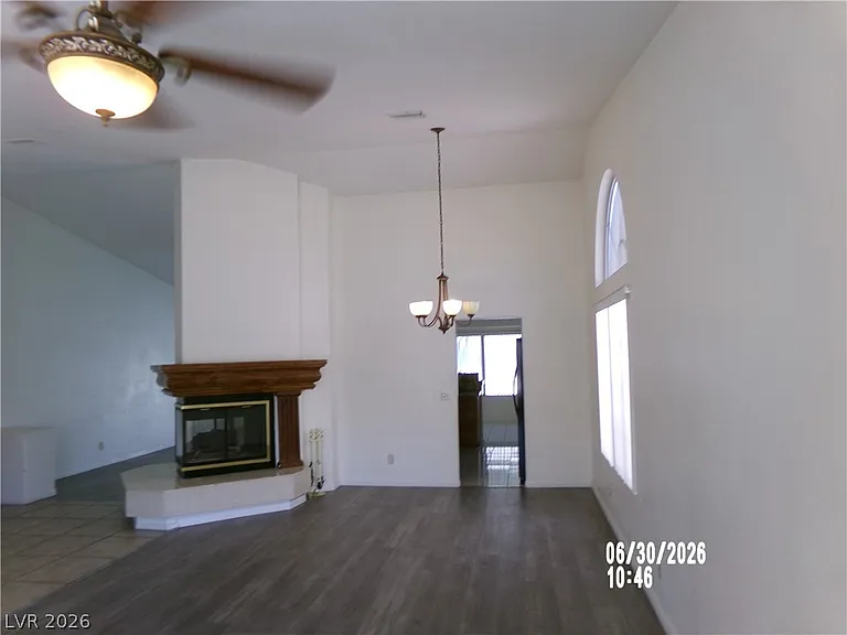 809 Long Branch Dr — Photo 9