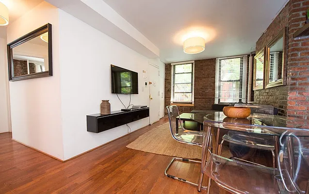 Rented by Okada & Company LLC | media 21