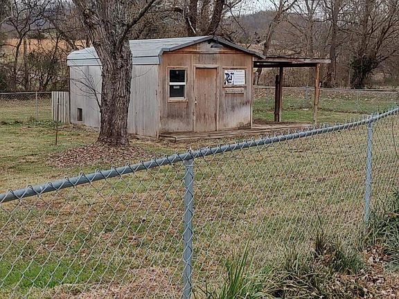 4th image of 284 McNeil Cir
