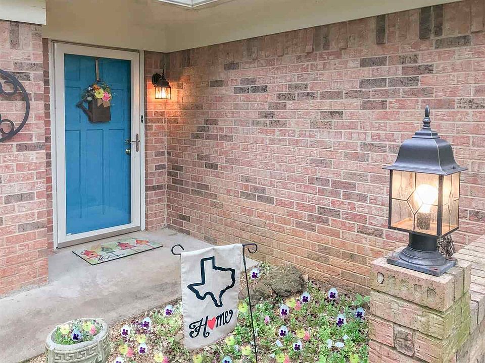 1st image of 2806 Teakwood Dr