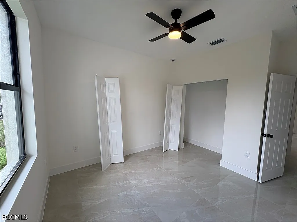 3 bed, 2.0 bath, 1200 sqft, $2,100 — Photo 4