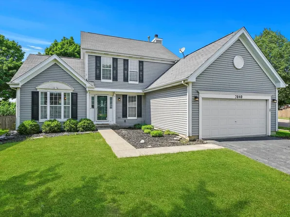 2040 Edinburgh Ln, Aurora, IL 60504