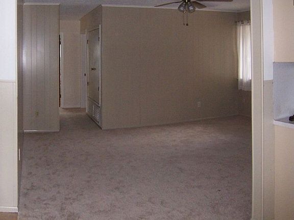5th image of 142 Green Valley Dr