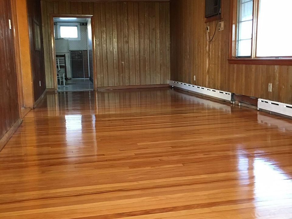 2nd image of 19 Swan St