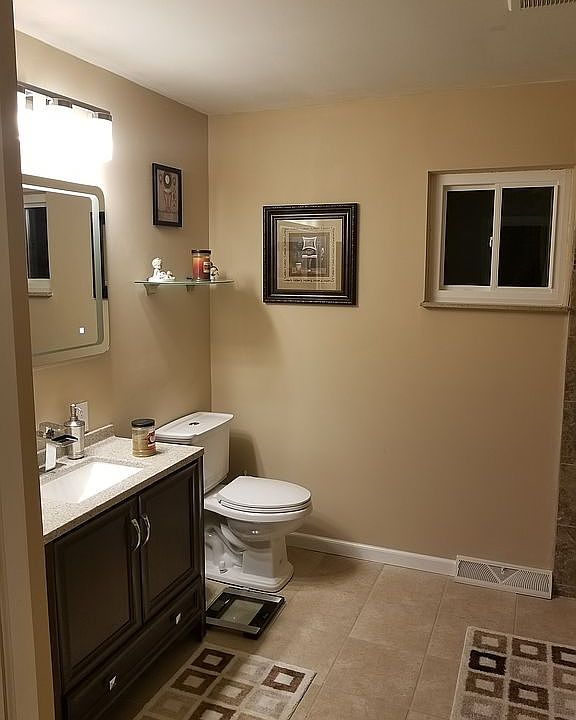 1st image of 350 Kaye Dr