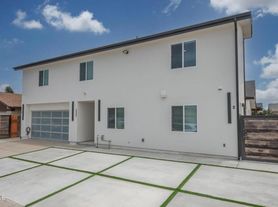 1004 Jurymast Dr, Oxnard, CA