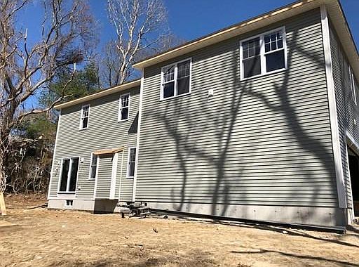 2nd image of 5 Sparrow Hill Rd