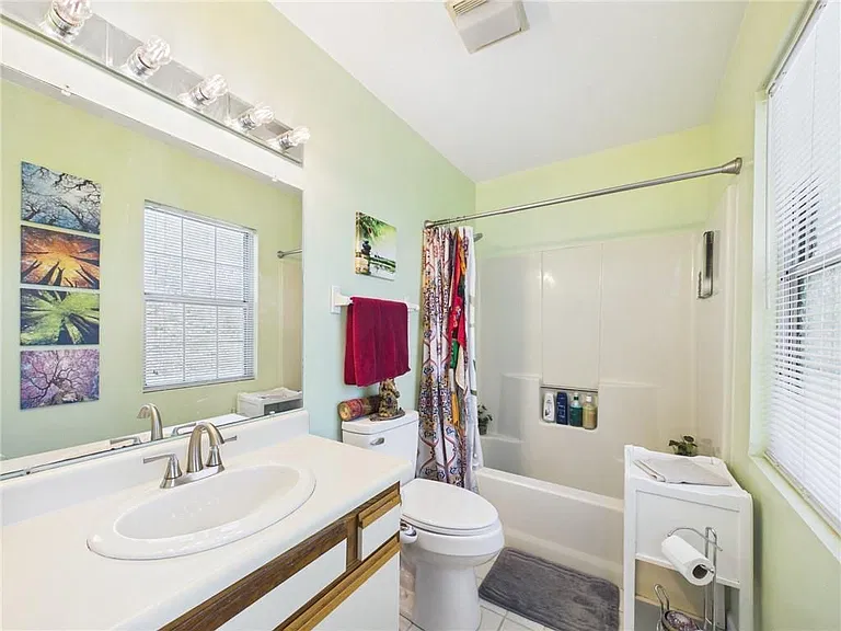 565 Quaker Ln #134 — Photo 20