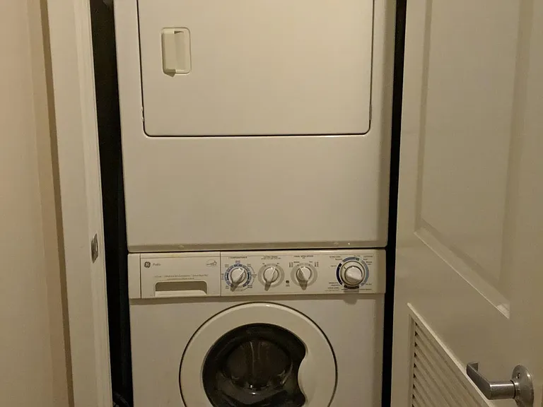 2001 15th St N #613 — Photo 8