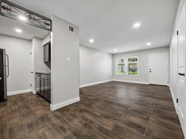 3535 Nasa Road 1 #59, Seabrook, TX 77586