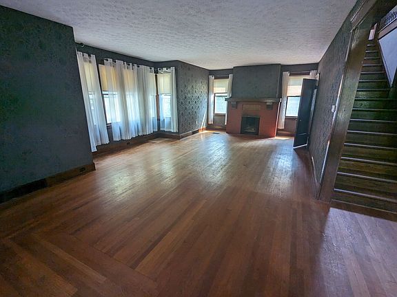 5th image of 616 East Ave