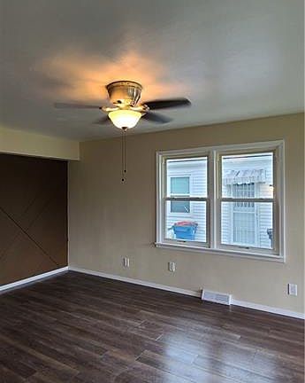 2nd image of 2433 Winwood Ave