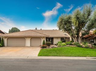 24 Seasons Ct, Madera, CA 93637