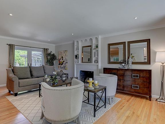 5th image of 2567 Hampton Ave