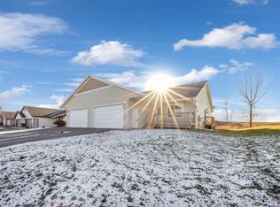 428 E Cheyenne St, Roberts, WI 54023