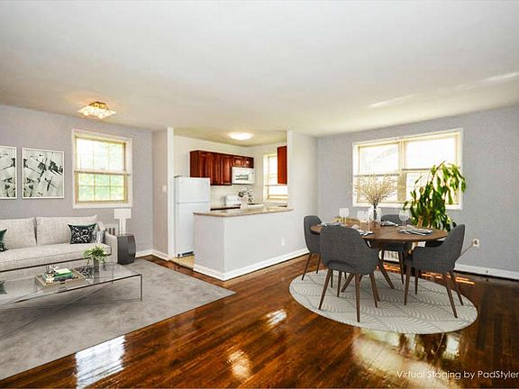 4th image of 224-65A 64th Ave #502