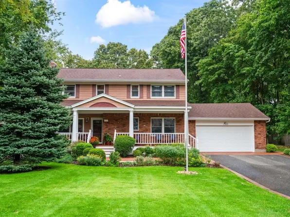 33 Dolphin Lane, Northport, NY 11768