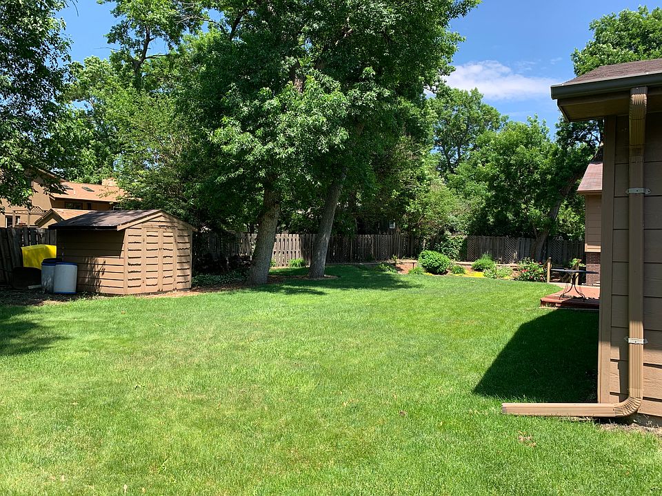 Large Backyard With Shed