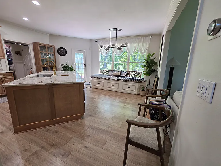 1210 Beacon Hill Xing — Photo 11