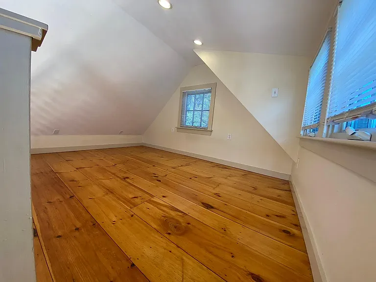 5 Poplar St — Photo 6