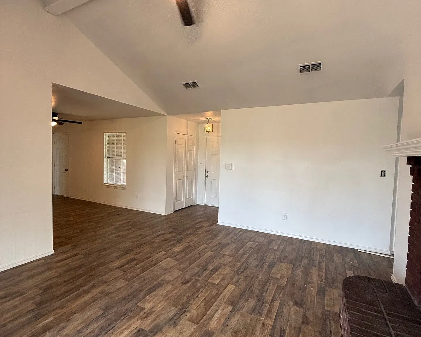 4 bed, 1618 sqft, $1,995 — Photo 4