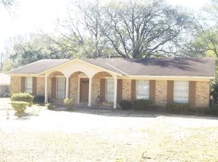 1513 Deerwood Dr E, Mobile, AL 36618