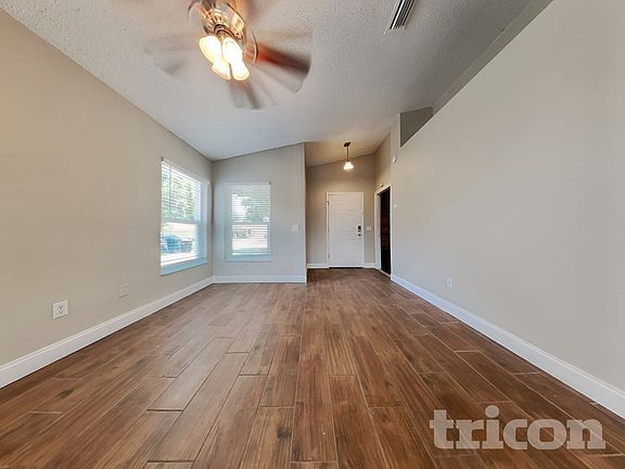 3rd image of 310 Diamond Ridge Blvd
