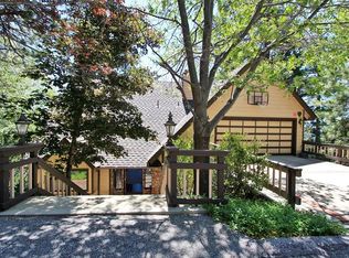 201 Grizzly Dr, Lake Arrowhead, CA 92352