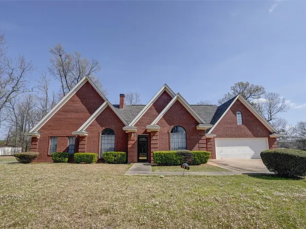 103 Coke Dr, Texarkana, TX 75501