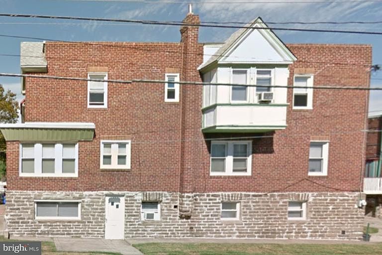 2nd image of 3359 Englewood St
