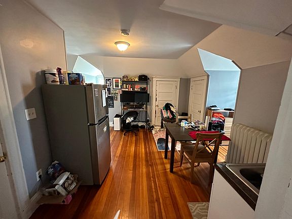 3rd image of 401 Boylston St #4