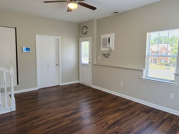 3rd image of 3920 Spanish Oak Dr