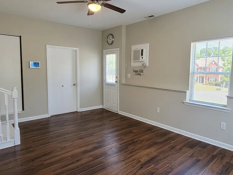 3920 Spanish Oak Dr — Photo 3