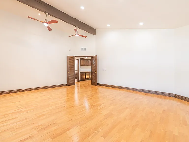 24692 Kings Rd — Photo 47