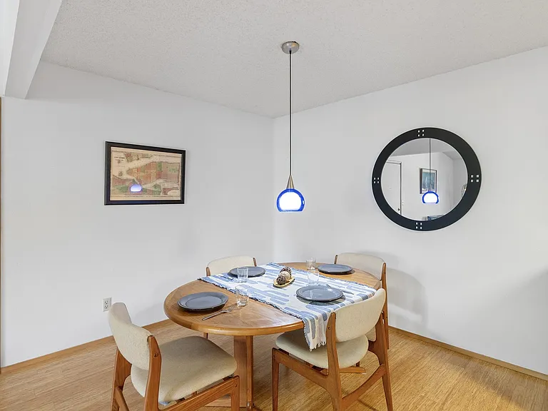 1727 NE Multnomah St #14 — Photo 6