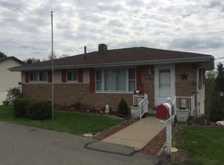 25 Elm Ln, Wheeling, WV