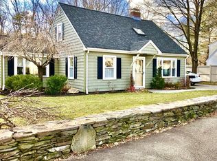 71 Alandale Pkwy, Norwood, MA 02062