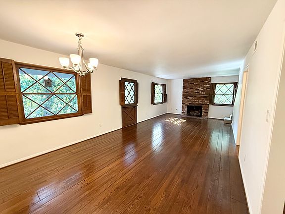Living Room/Dining Room