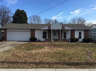 1256 S Meadowview Ave, Springfield, MO 65804
