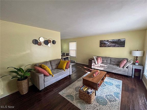 2nd image of 3618 Arden Blvd