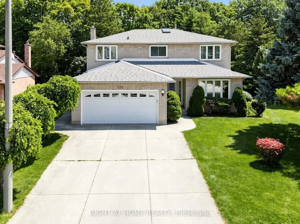 138 Strawberry Dr, Hamilton, ON L8E 4R7