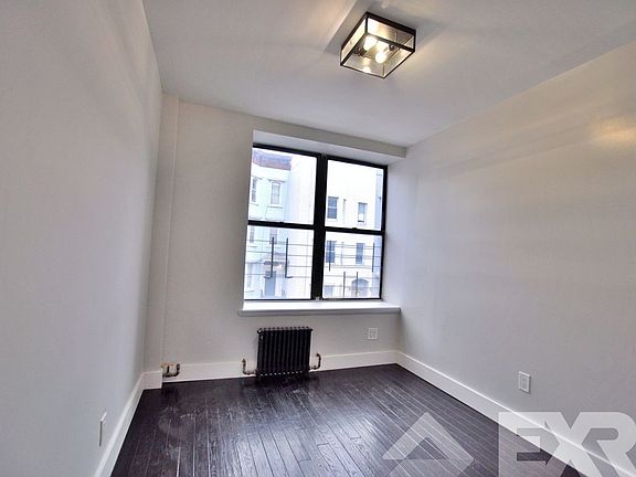 5th image of 1182 Putnam Ave #2G
