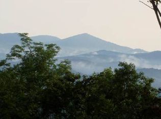 17 Greystone Trce, Ellijay, GA 30536