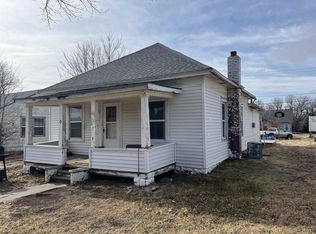 1225 N Dakota St, Superior, NE 68978
