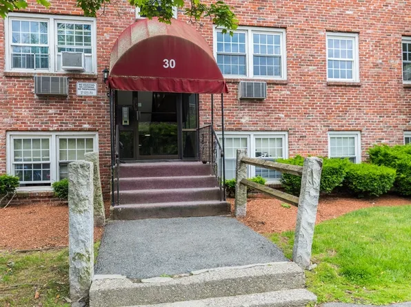 30 Danbury Dr APT 8, Methuen, MA 01844