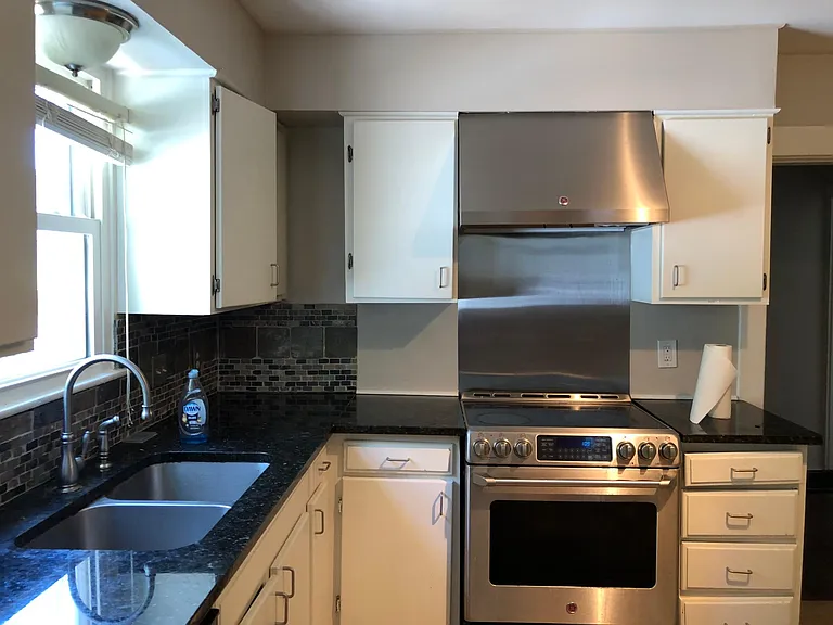75 N Auburndale St — Photo 14