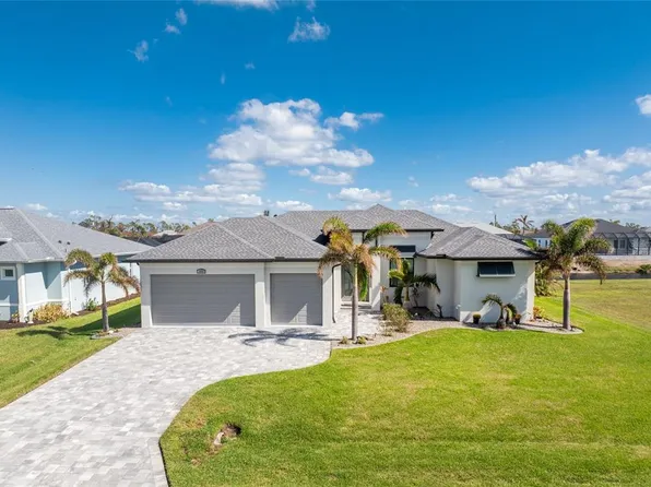 246 W Pine Valley Ln, Rotonda West, FL 33947